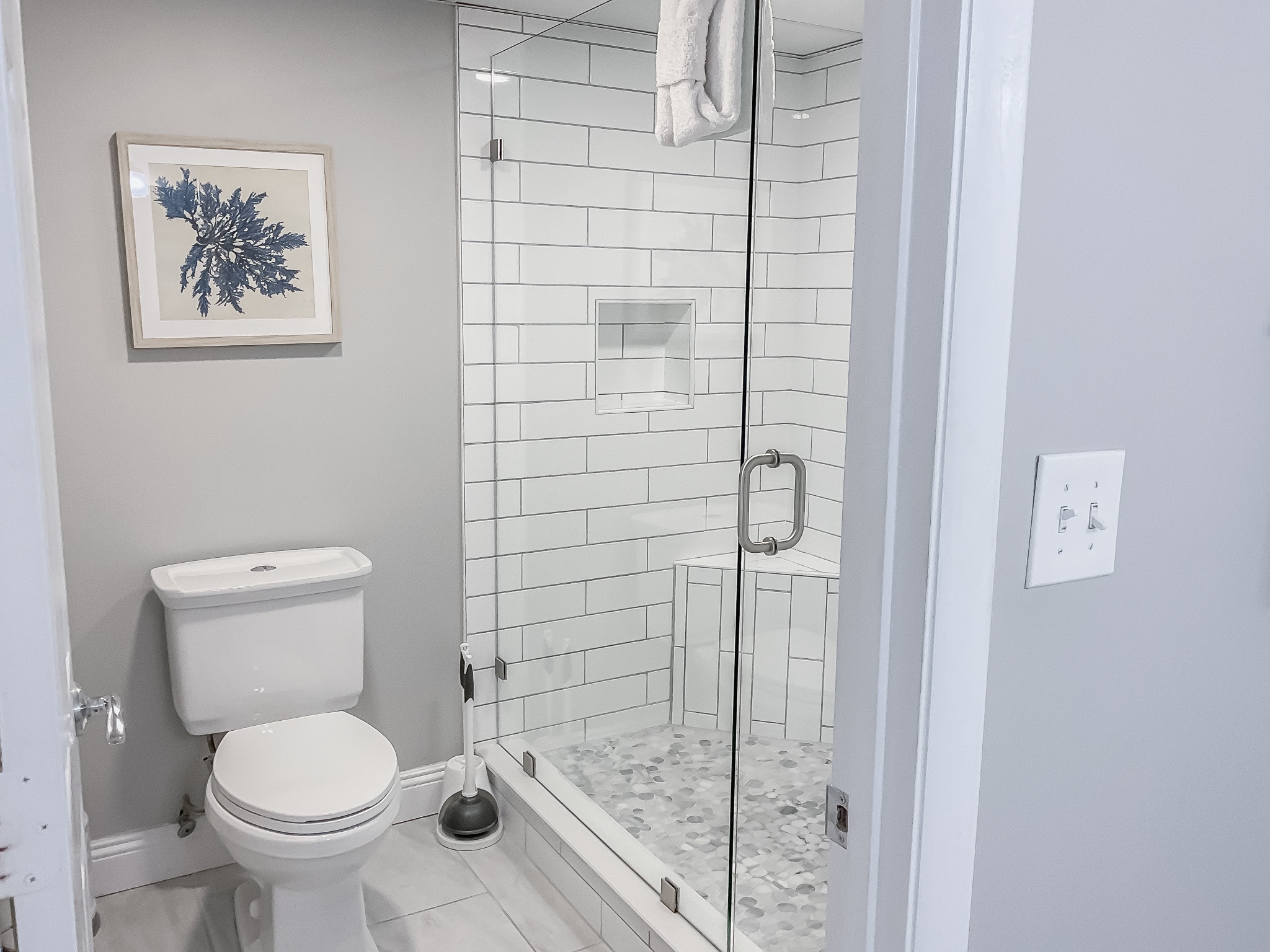 Master-Shower Toilet