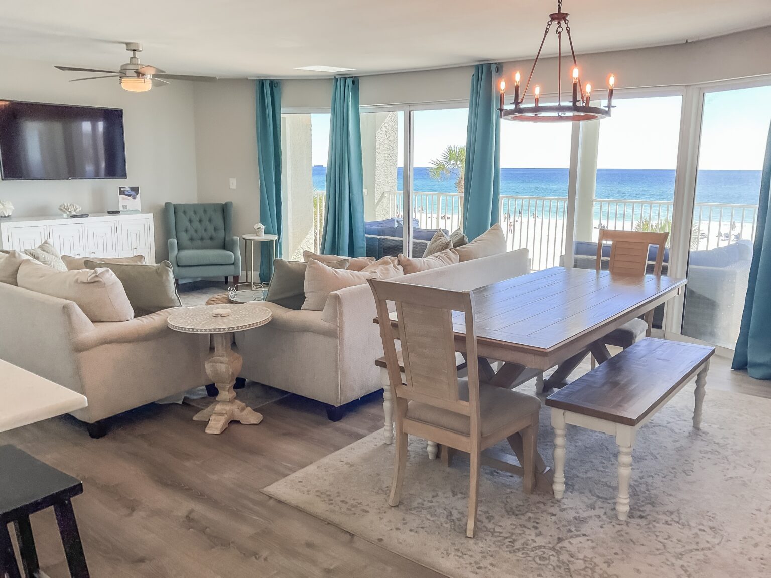 LB204 Living Room